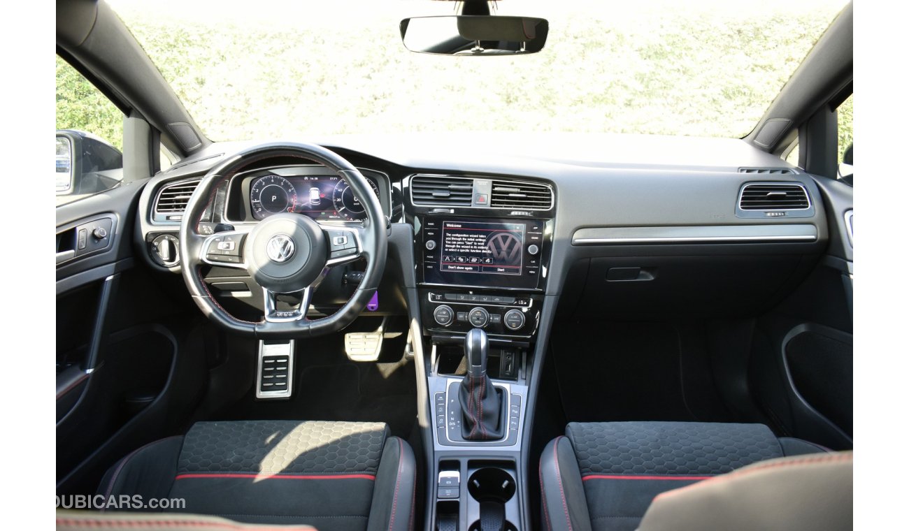 فولكس واجن جولف Hot Hatch - GTI - Dealer Warranty Till 2023