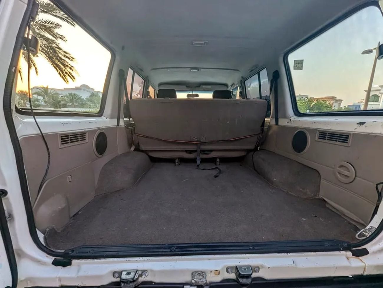 تويوتا لاند كروزر 70 Land Cruiser 76 Series 1VD-FTV 4.5L V8 Turbo-Diesel Excellent Condition