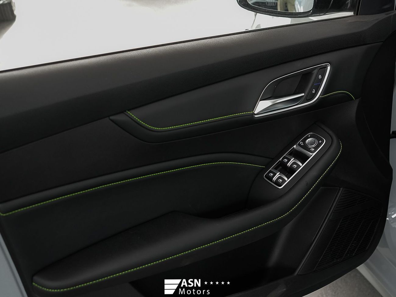 أم جي 6 X-LINE Shark Hunter Edition (Export Price)