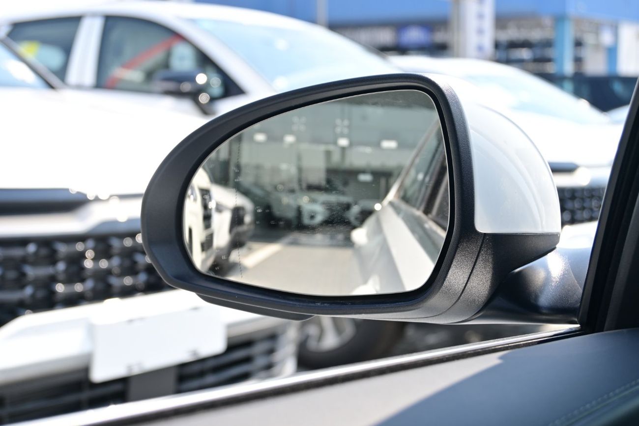 Mercedes-Benz C 200 L Mercedes-Benz C200L Full 1.5L, Petrol AT, Model 2025 Color White