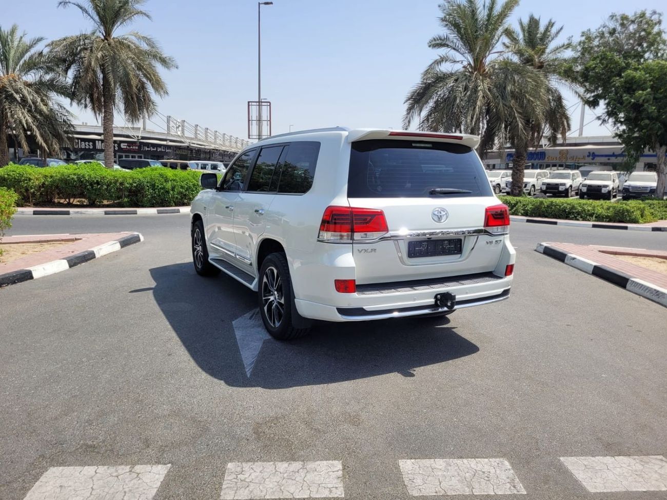 Toyota Land Cruiser TOYOTA LANDCRUISER VXR V8 5.7