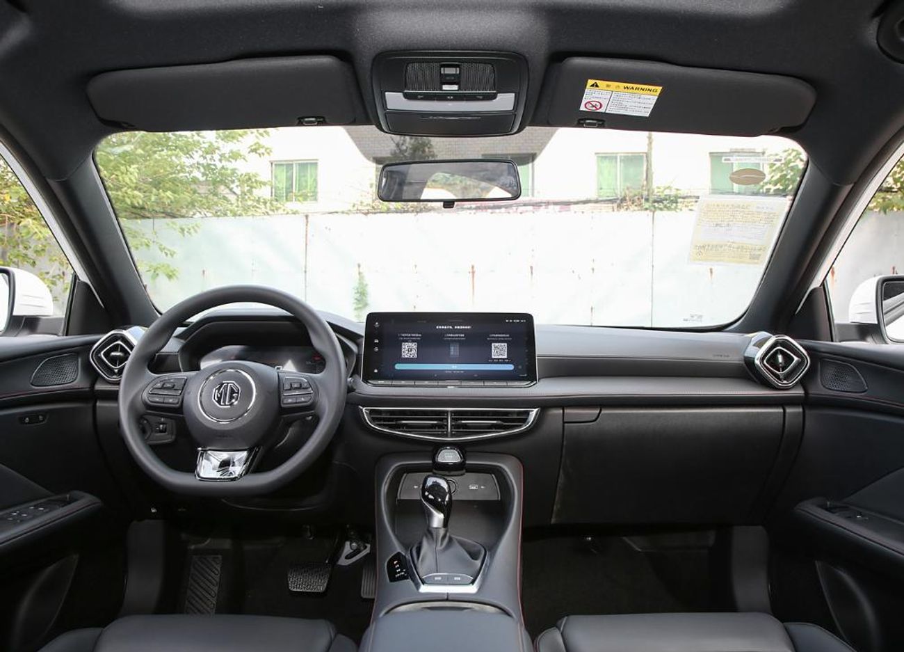 أم جي 5 MG 5 Luxury 1.5L - Sunroof - 360 Cameras - 2025 Brand New (Export)