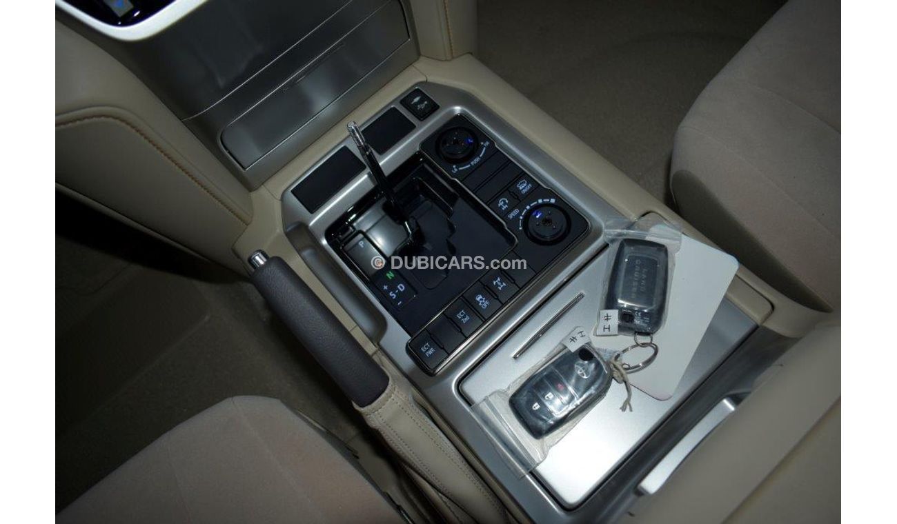 Toyota Land Cruiser 200 GXR 4.5L DIESEL AUTOMATIC