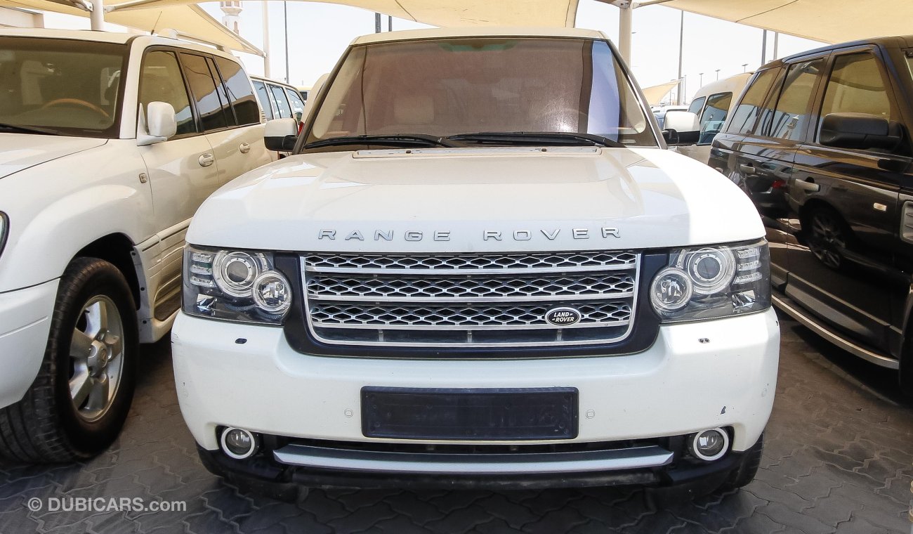 Land Rover Range Rover Vogue HSE with Supercharged badge