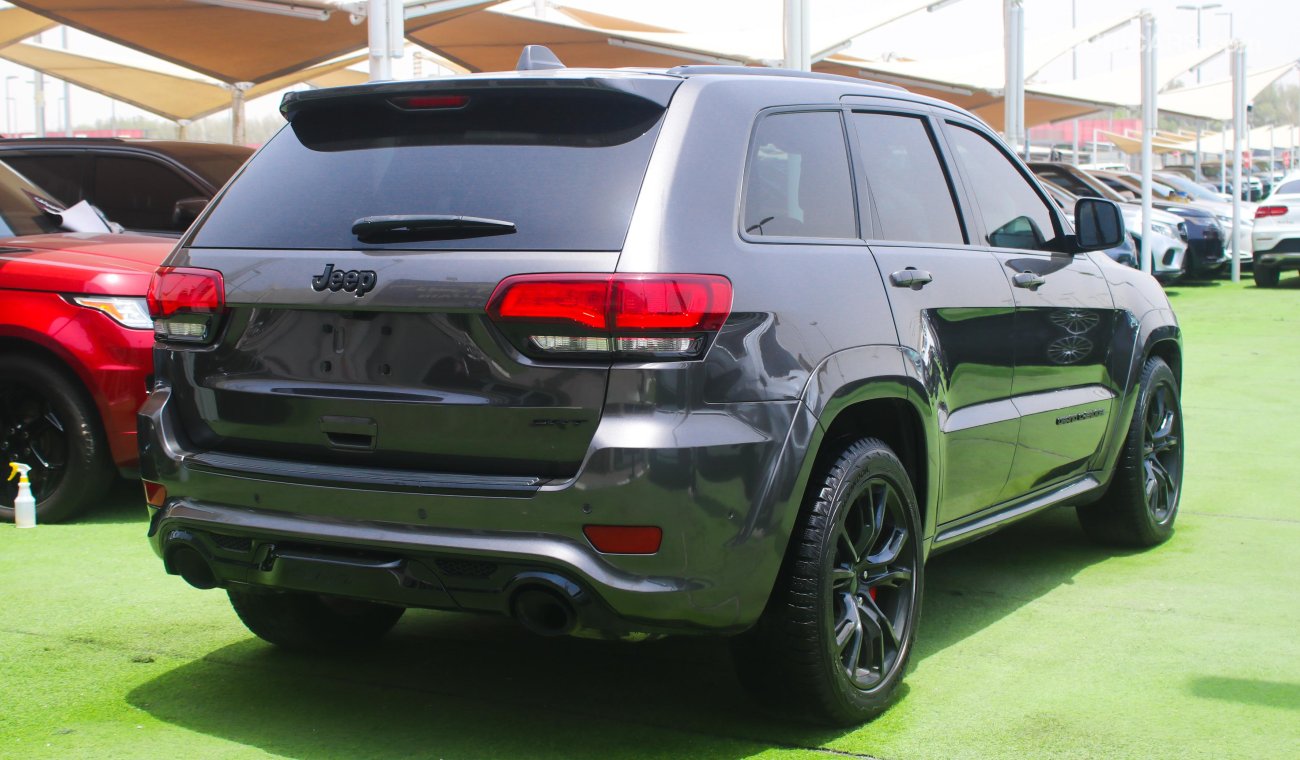 Jeep Grand Cherokee SRT