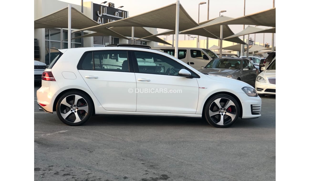 Volkswagen Golf Volex wagan GTI MODEL 2015 GCC car perfect condition full option panoramic roof back camera full el
