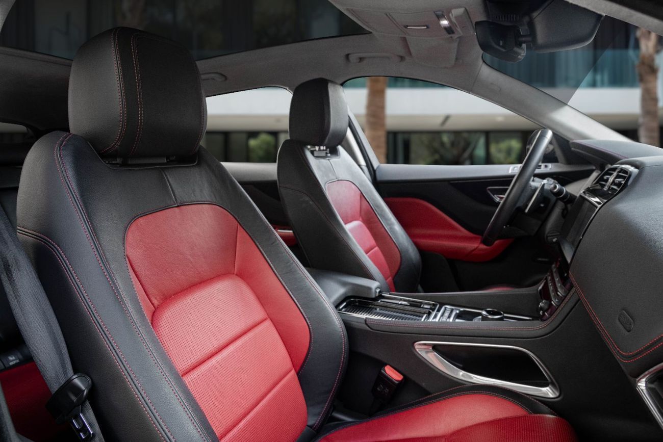 جاكوار F بيس 2,018 P.M  | 0% Downpayment | F-PACE R-SPORT | UNDER WARRANTY!