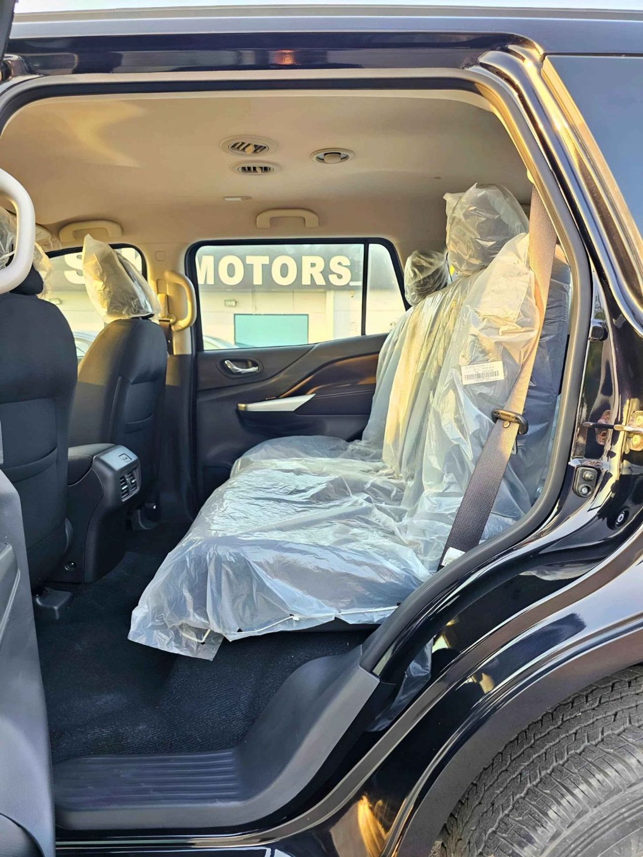 نيسان إكستيرا SE 7 SEATS / 2.5L PETROL V4 / LEATHER SEATS / PUSH START / 4WD (CODE # 69096)