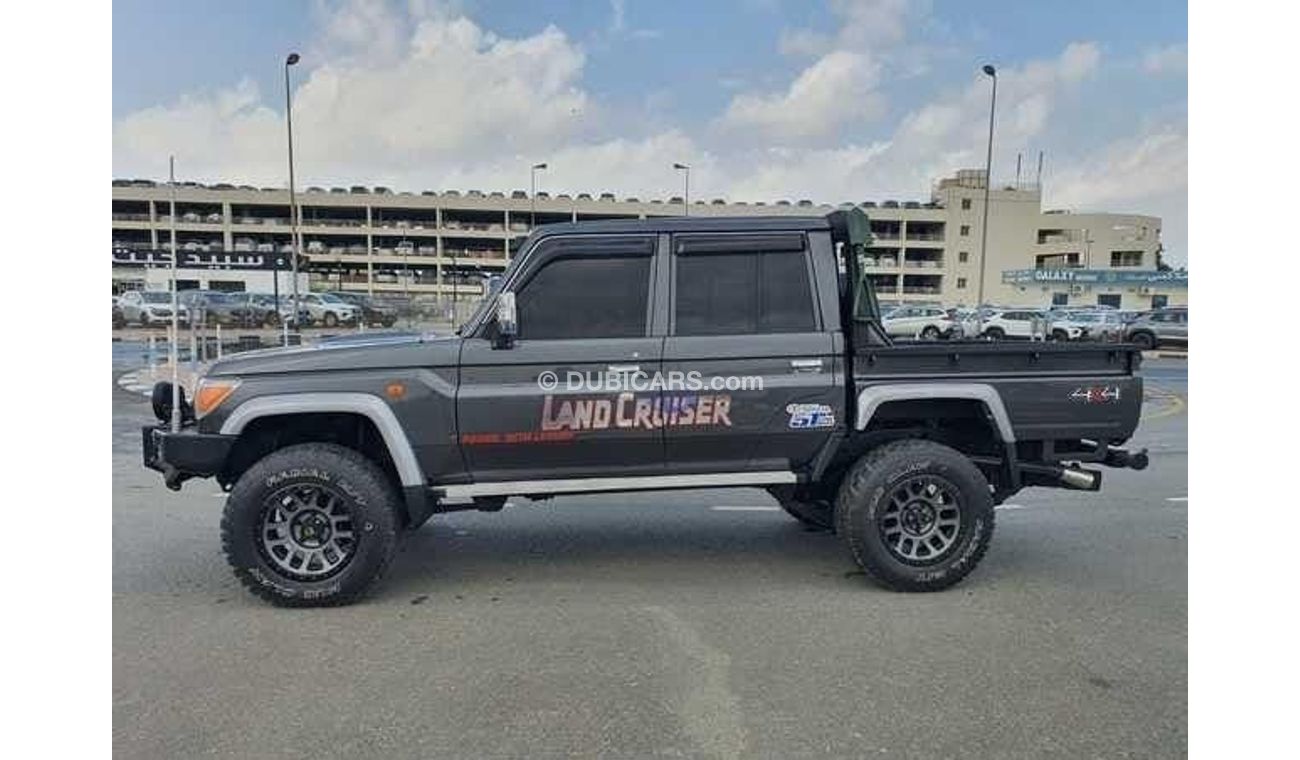 تويوتا لاند كروزر بيك آب Full option clean car