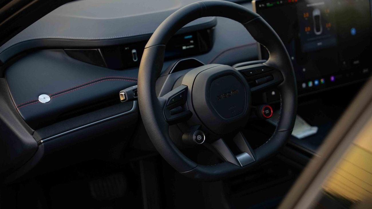 Xiaomi SU7 PRO - Black inside Black | Export Only