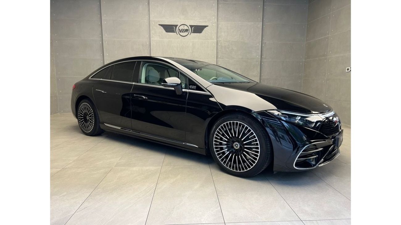 Mercedes-Benz EQS 580 Premium + Mercedes EQS 580 First Edition. GCC