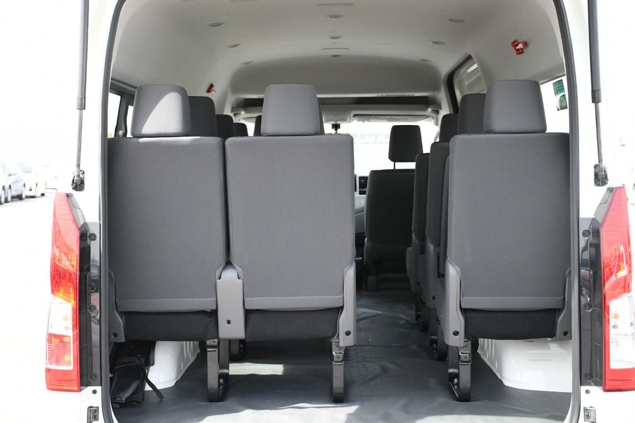 Toyota Hiace Toyota HiAce 2.8L Manual Petrol diesel (Ready Stock)