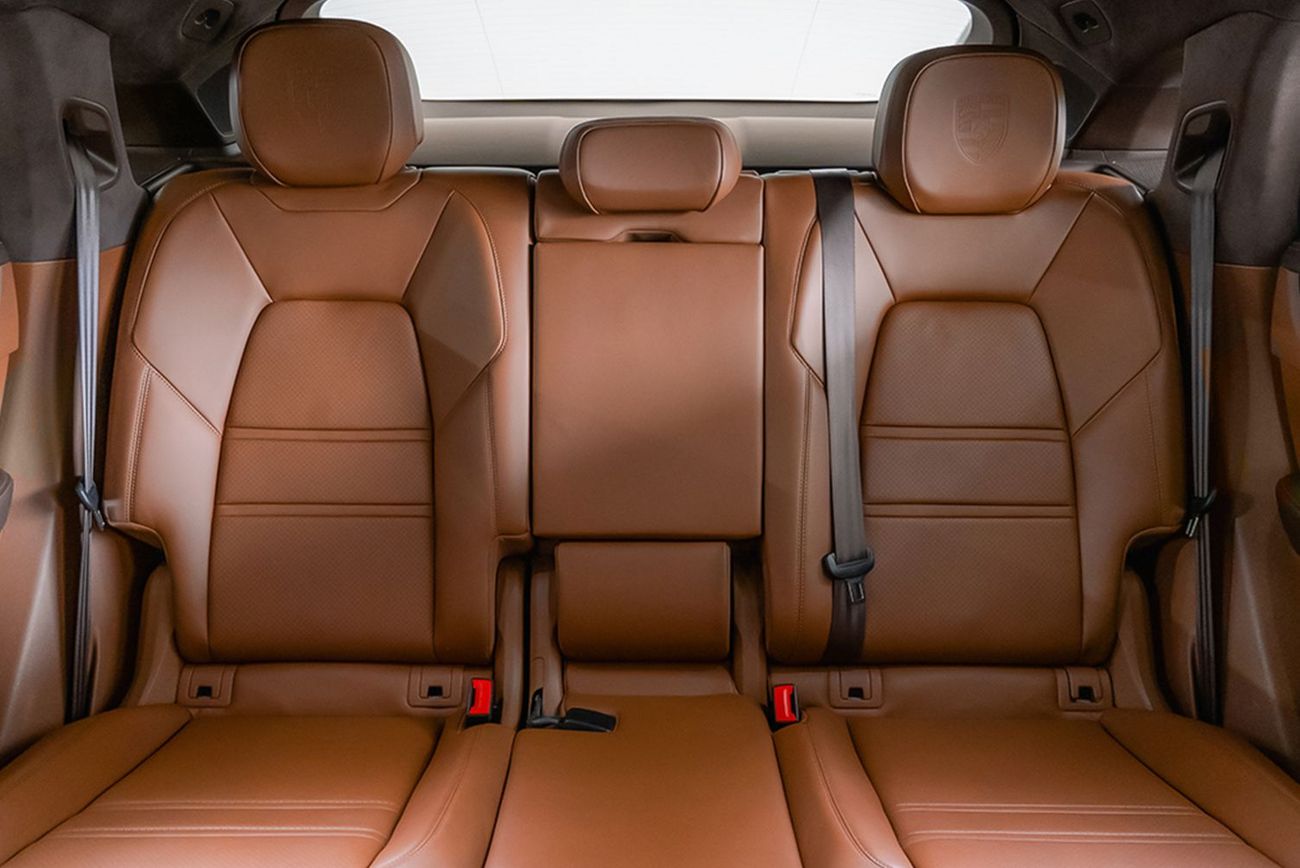 Porsche Cayenne Turbo S E-Hybrid 4.0L (670 HP)