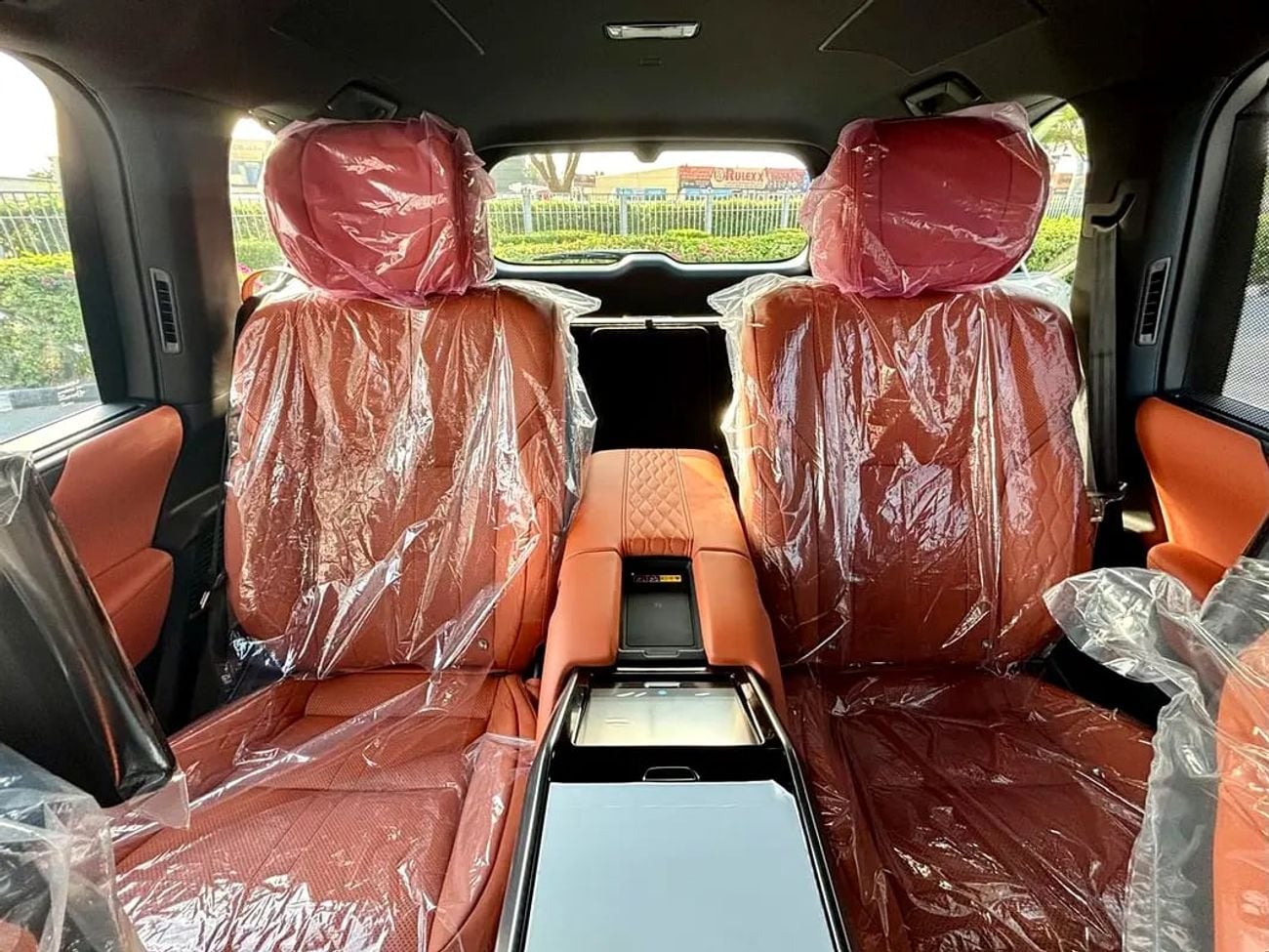 Lexus LX700h VIP GCC Specs | Brand Luxury Hybrid without park