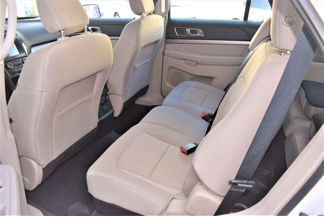 Ford Explorer 3.5L XLT V6 AWD 2018 GCC DEALER WARRANTY