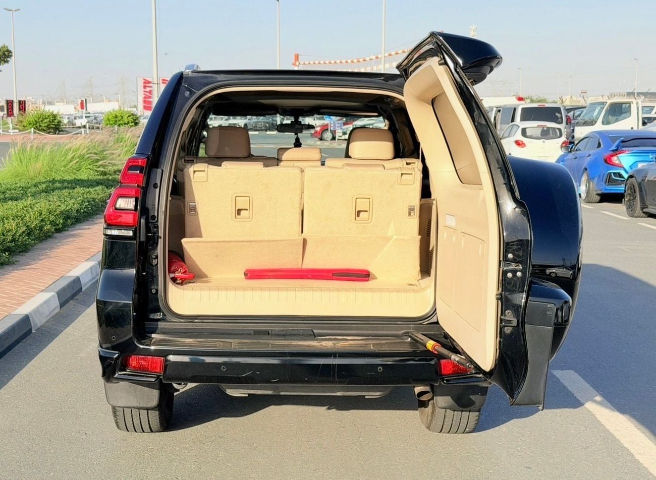 Toyota Prado VXR 4.0L 4WD Toyota Prdao VXR  full option V6 4.0 L Top the range