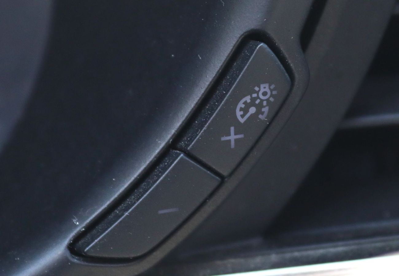 Mazda 3 Intense 2.0L Mazda 3 - 2.0 L - 2023 - GCC - Accident-Free - Low mileage - In Excellent Condition