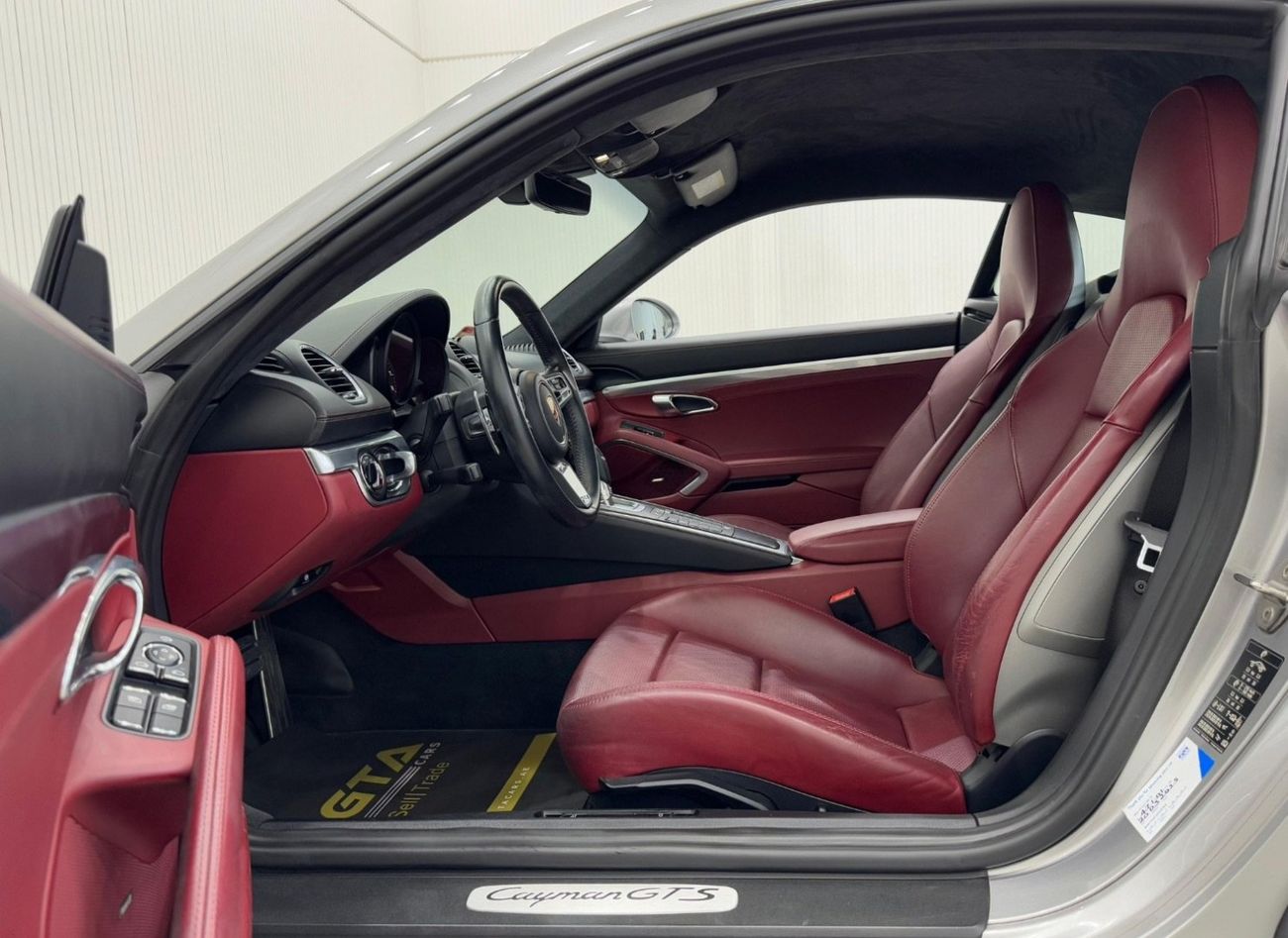 بورش كايمان 718 2018 Porsche Cayman GTS 718, Warranty.Full Porsche Service History, GCC