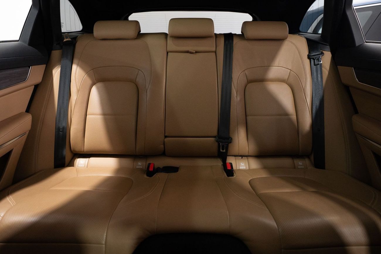 Jaguar F Pace Std 2.0L