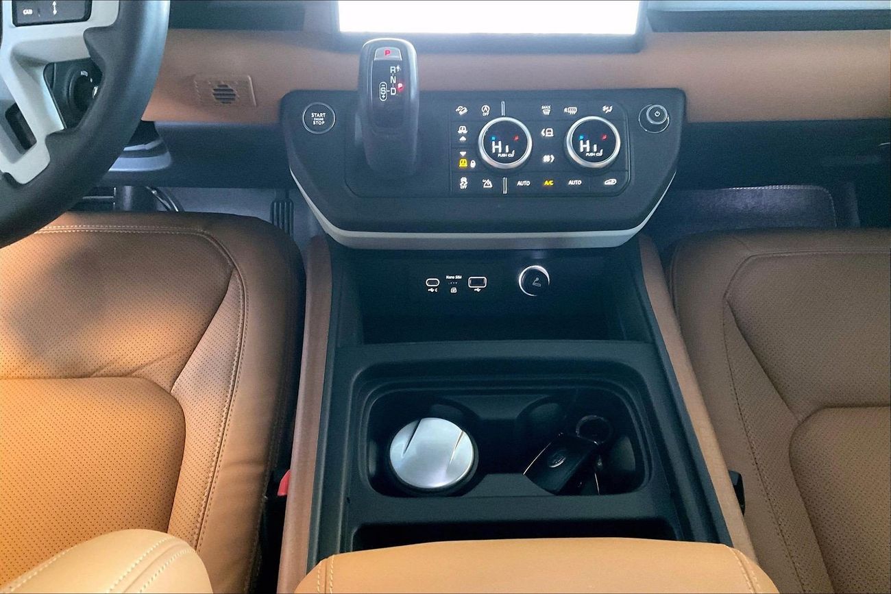 Land Rover Defender P400 90 HSE | Guaranteed Warranty | 0 Down Payment