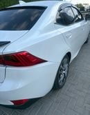 لكزس IS200t 2.0T