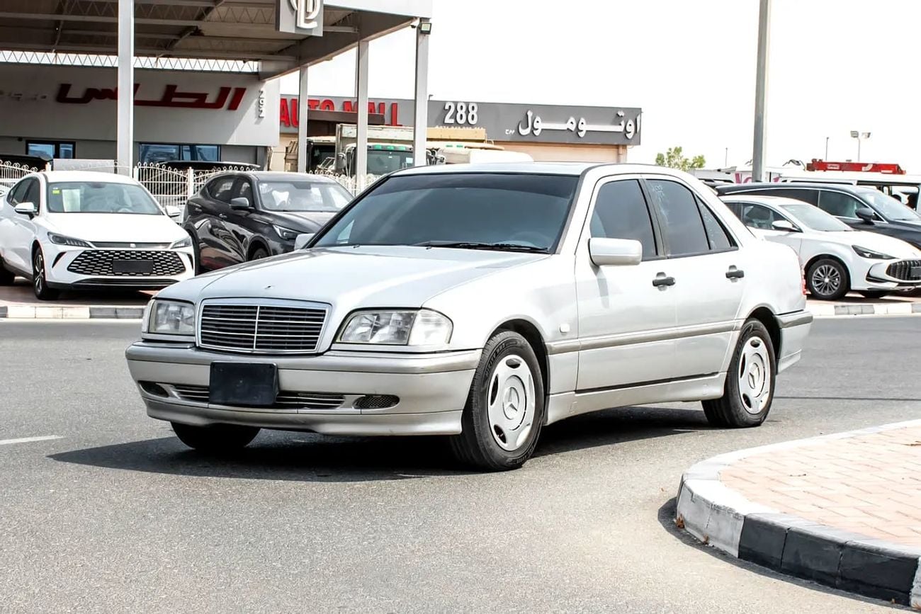 Mercedes Benz C200 Pristine C200 | Japanese Specs | Low Mileage