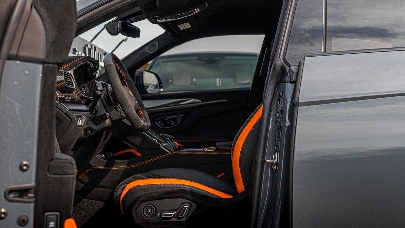 لامبورغيني اوروس 2024 Lamborghini Urus Performante | 4.0L Twin-Turbo V8 | 666 CV | 4,000 KM | Dealer Warranty