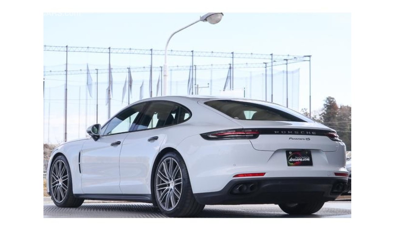 Porsche Panamera 4S G2J29A