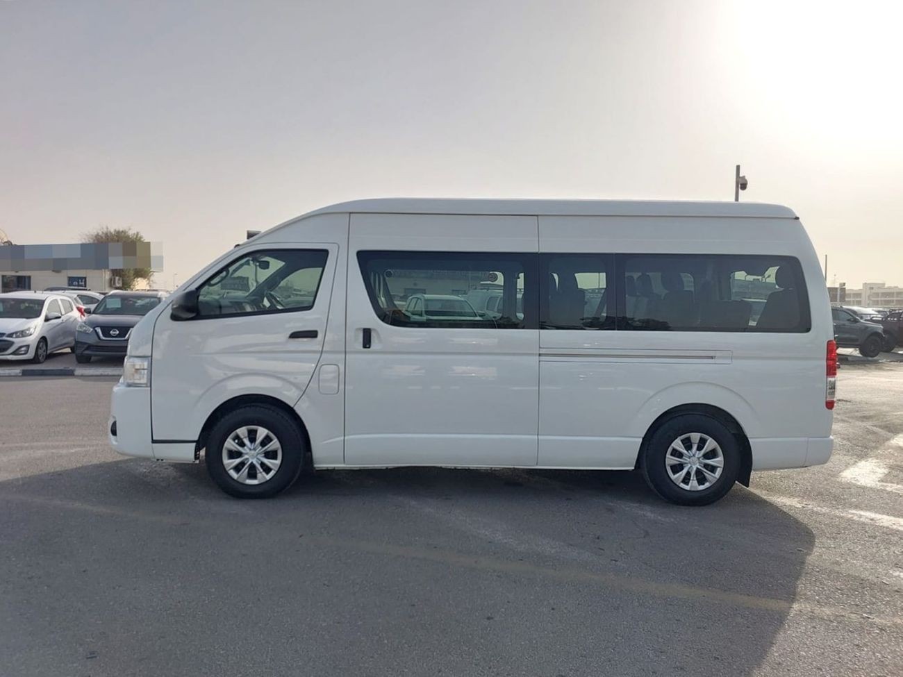 تويوتا هاياس TOYOTA HIACE COMMUTER VAN RHD 2017 MODEL 2.7 L PETROL AUTOMATIC(PM83742)