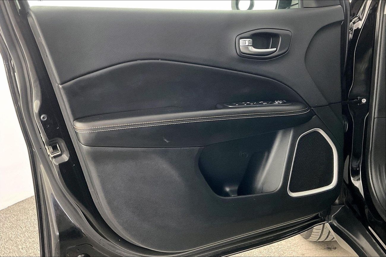 Nissan Kicks SL | Guaranteed Warranty | 0 Down Payment