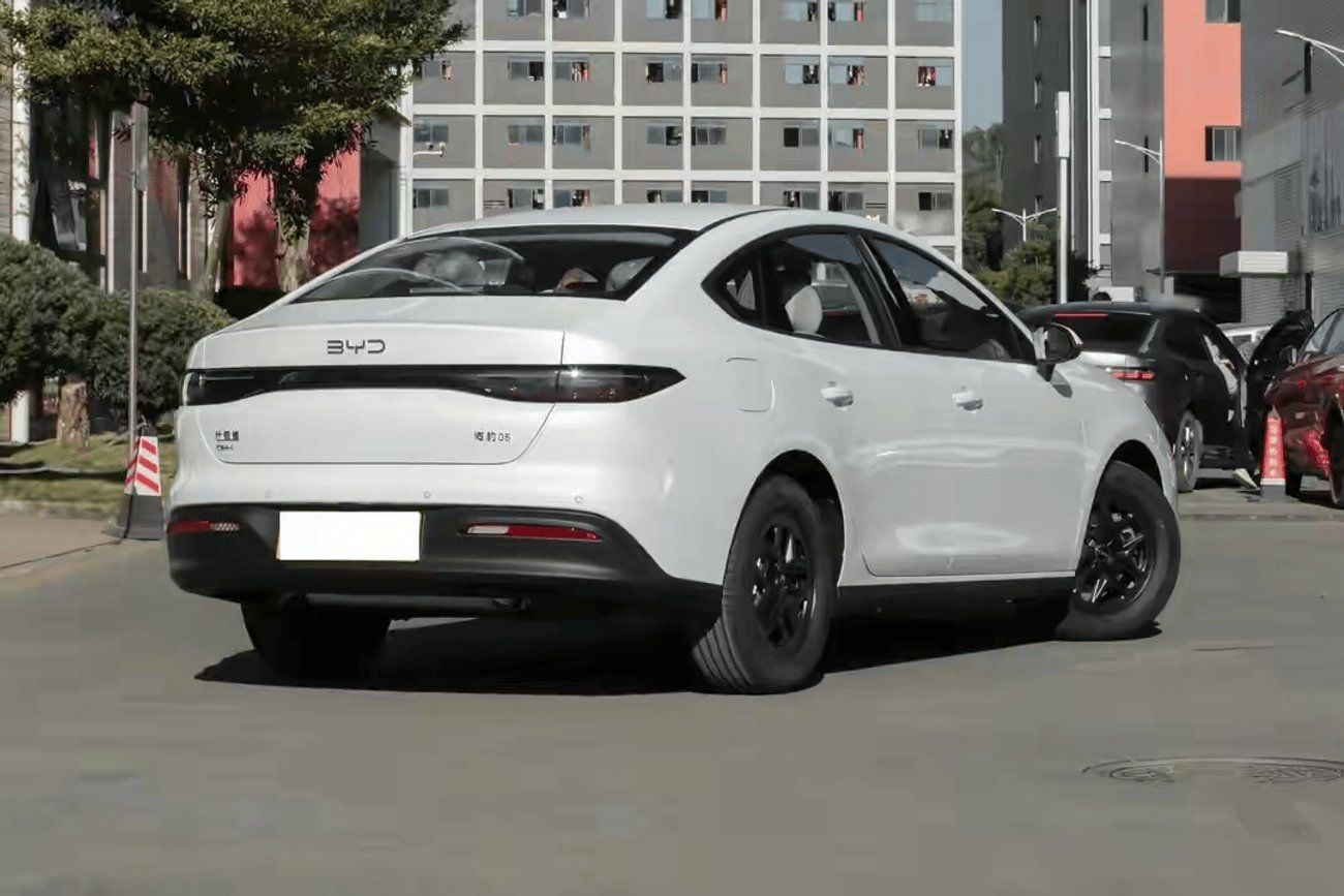 BYD Seal White-white