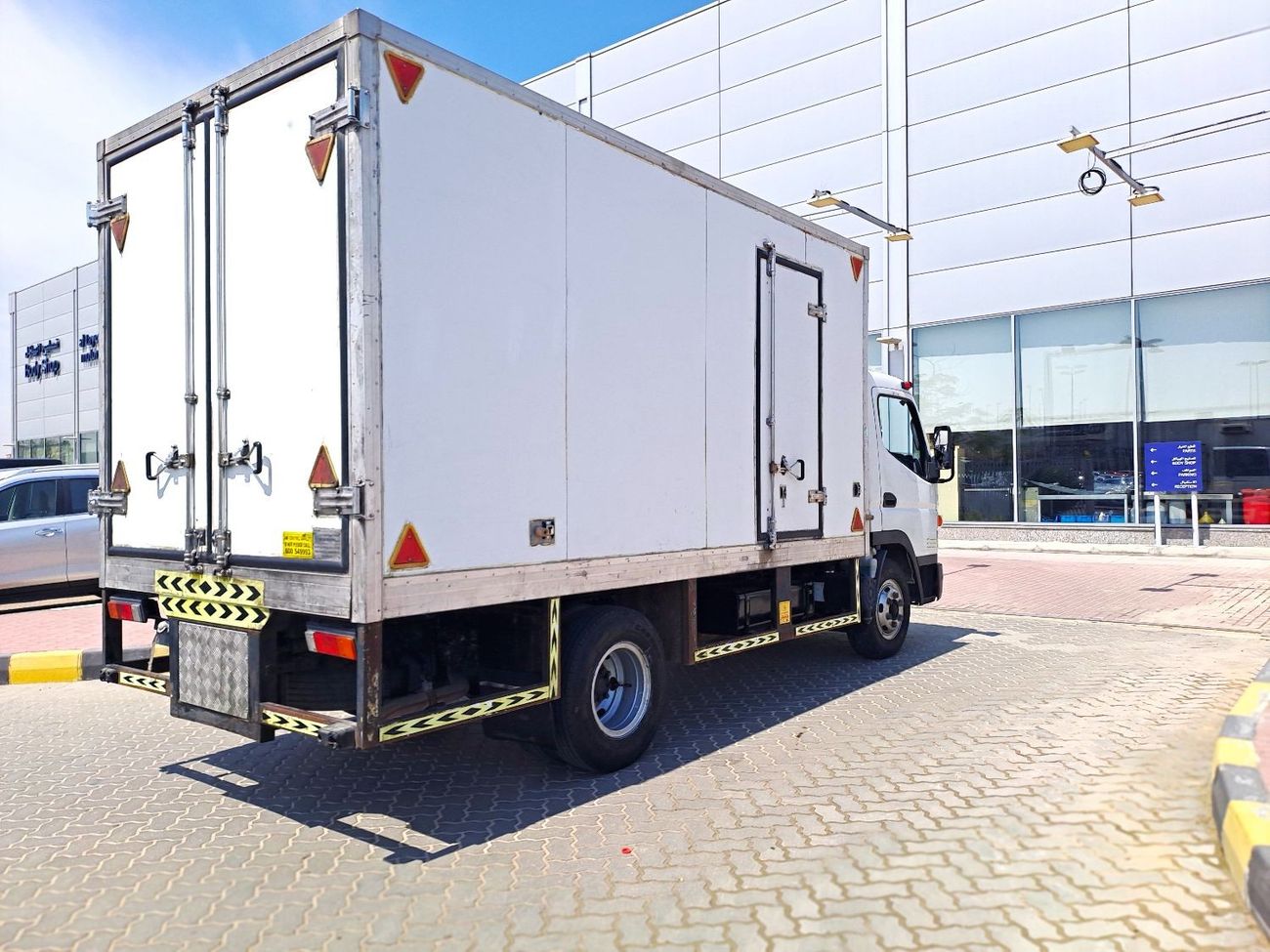 Mitsubishi Fuso Canter GCC CHILLER