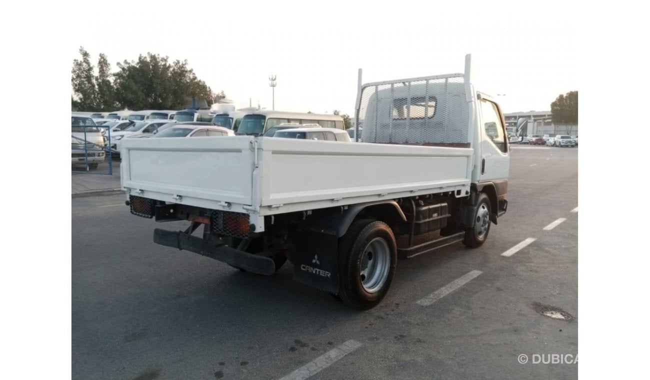 Mitsubishi Canter MITSUBISHI CANTER TRUCK RIGHT HAND DRIVE (PM863)