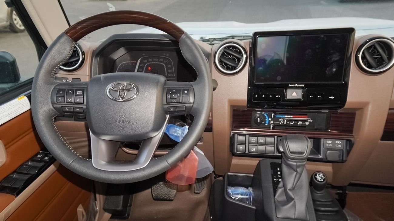 Toyota Land Cruiser Pick Up PICKUP LC79 2.8L Diesel A/T