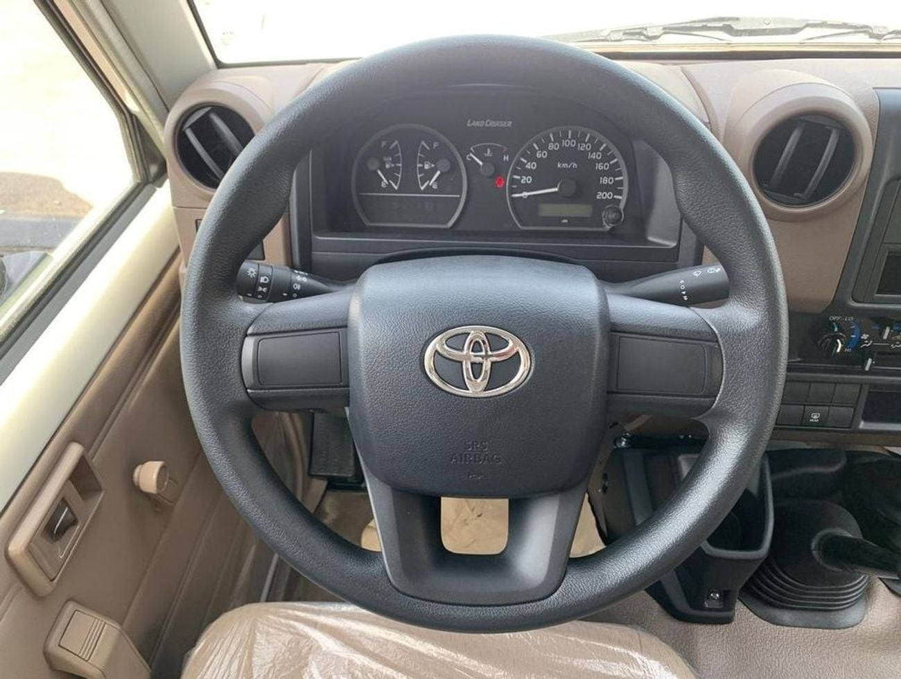 تويوتا لاند كروزر 70 2026 TOYOTA LC78 4.0L V3 3 DOOR MANUAL
