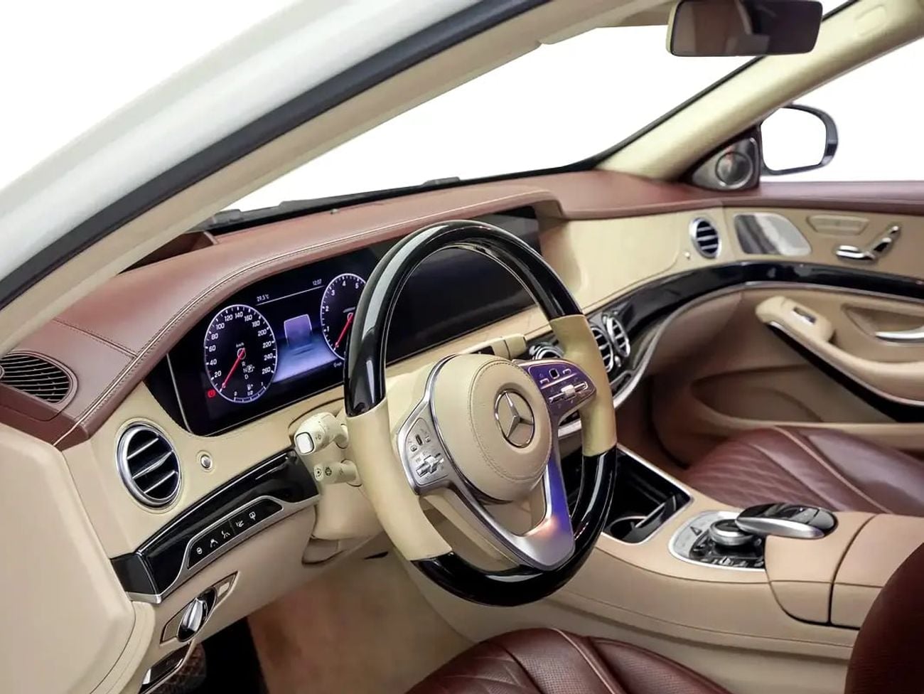 مرسيدس مايباخ S650 مايباخ Mercedes Benz | Maybach | S650 | GCC Specs | V12 Luxury Sedan