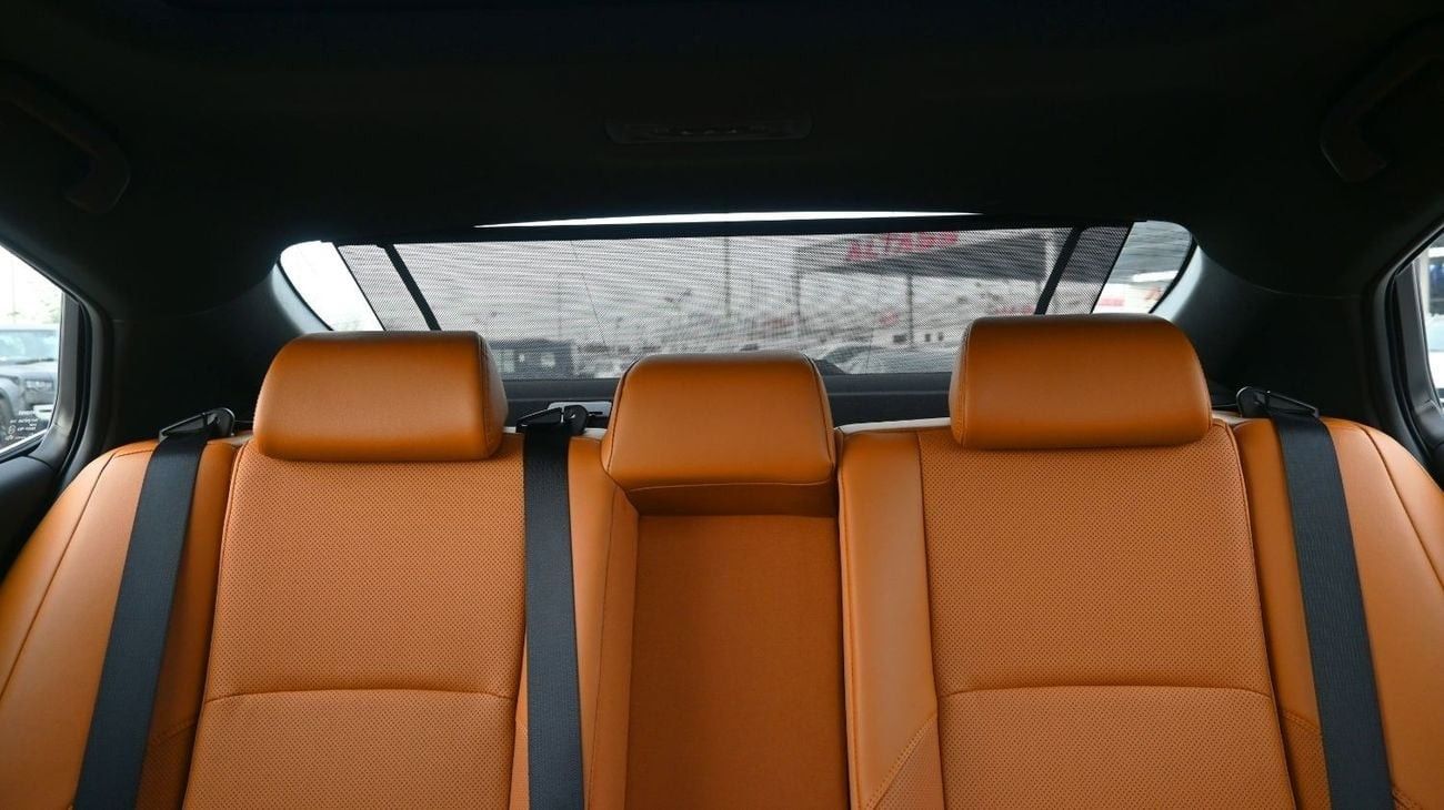 Toyota Camry GLE 2.5L Toyota Camry Hybrid GLE