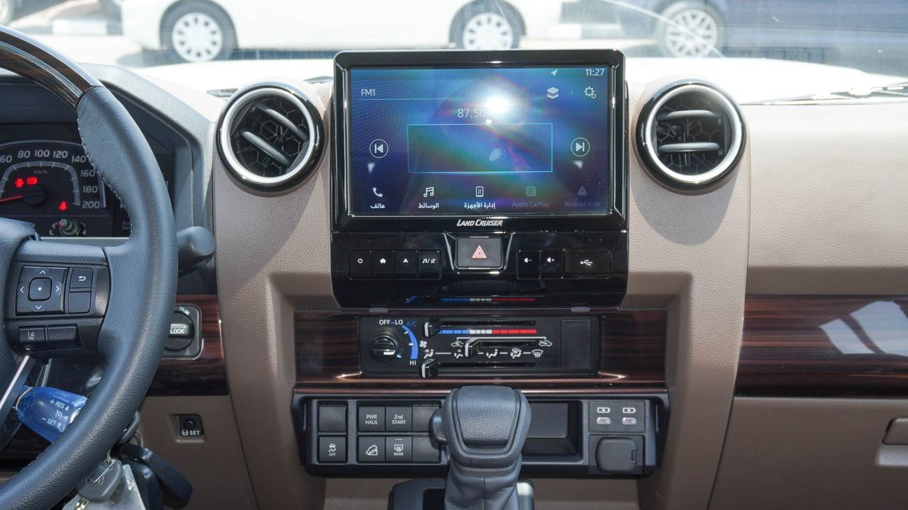 Toyota Land Cruiser 70 LX 4.0L V6 A/T