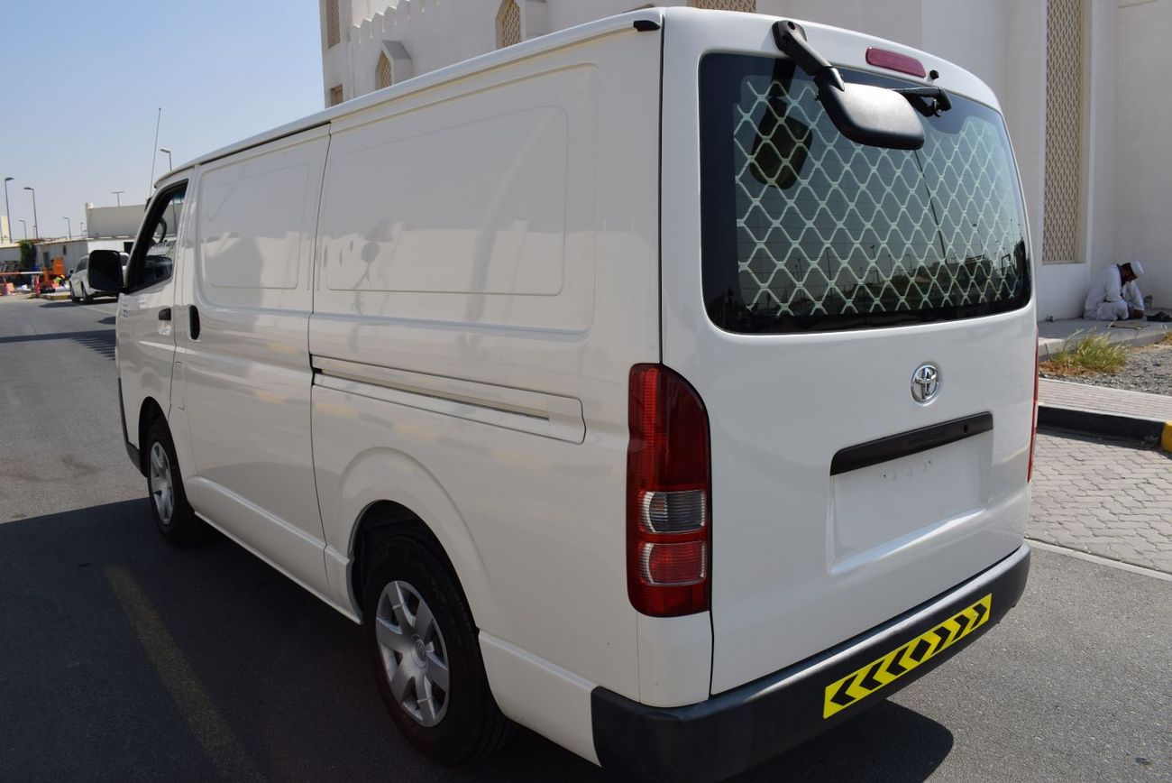 تويوتا هاياس GL -Standard Roof  Panal Van 2.7L
