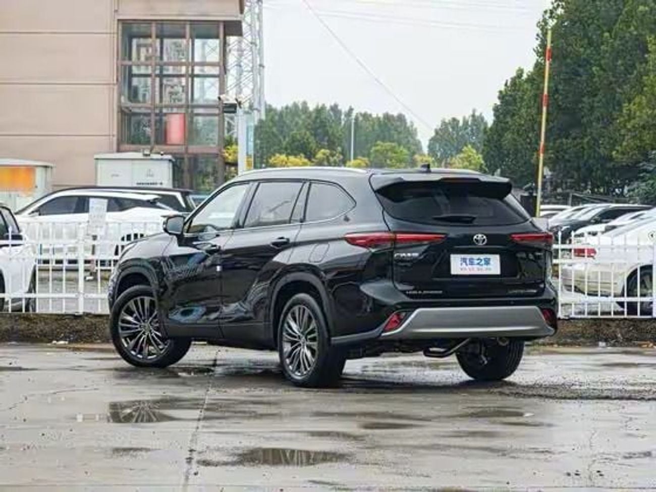 Toyota Highlander VXR FULLEST OPTION WITH JBL, HUD