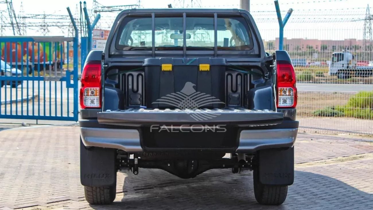 تويوتا هيلوكس GLX Toyota Hilux 2.4L Turbo Diesel 5 seater Airbags ABS