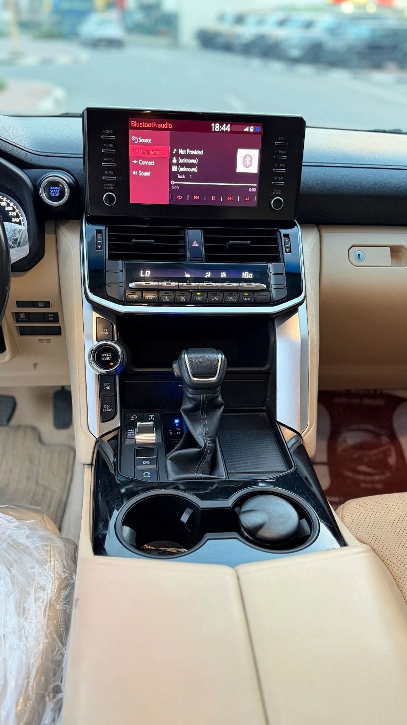 Toyota Highlander 2022 Model GXR 4.0L Engine Full Option Very Clean And Perfect Condition