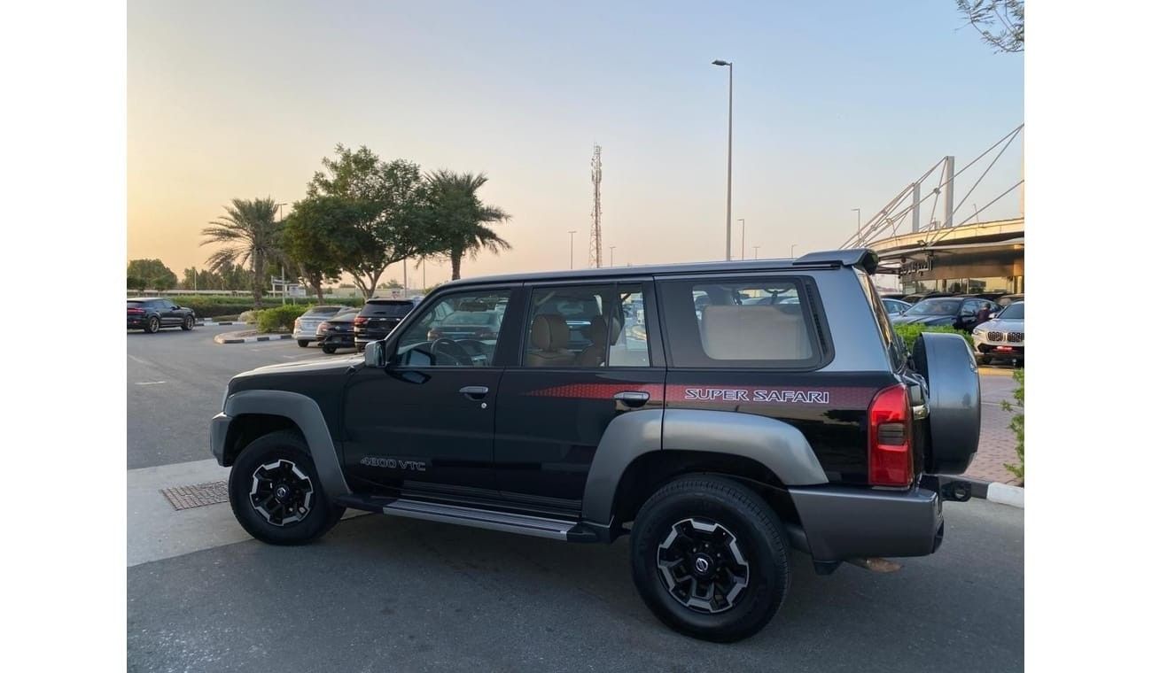 نيسان باترول سوبر سفاري