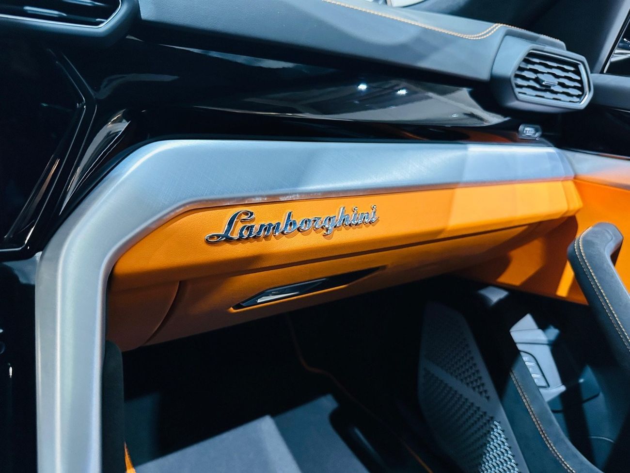 لامبورغيني اوروس S 4.0T V8