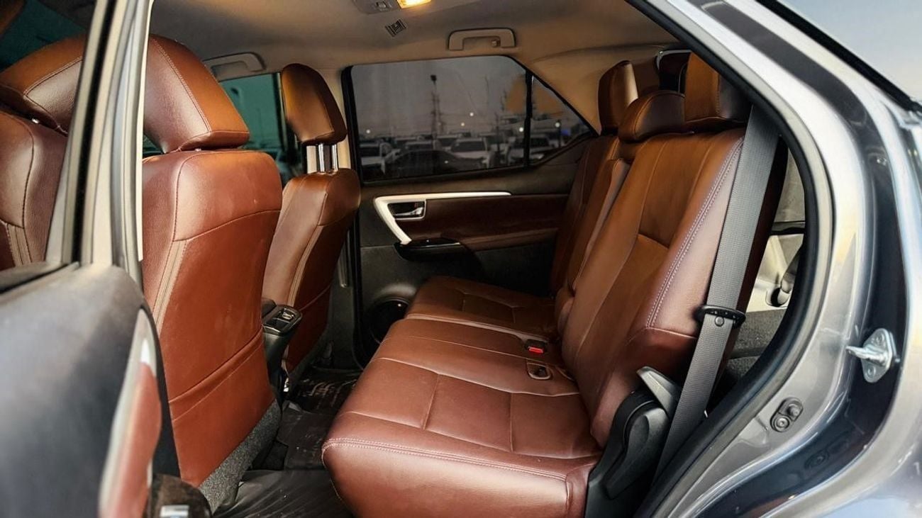 Toyota Fortuner 2016 | RHD | 2.8L DIESEL ENGINE | AUTOMATIC TRANSMISSION | 4 X 4 | PREMIUM BROWN INTERIOR | PUSH STA