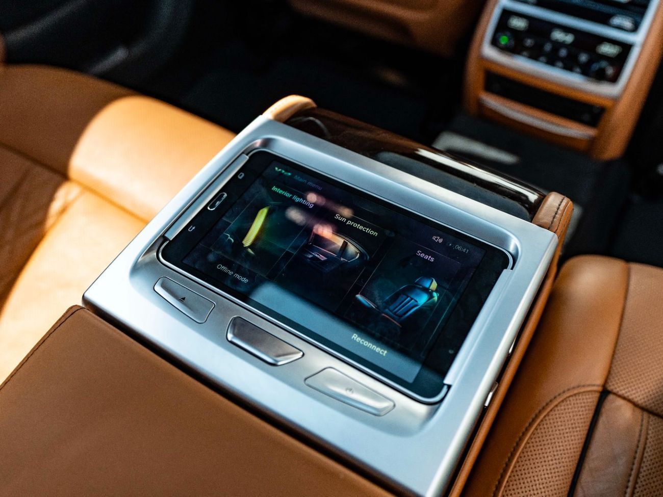 BMW M760Li xDrive 6.6L