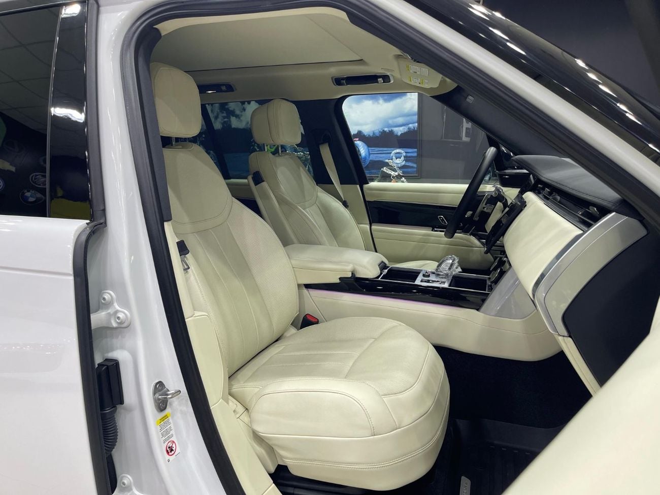 Land Rover Range Rover First Edition P400 3.0L