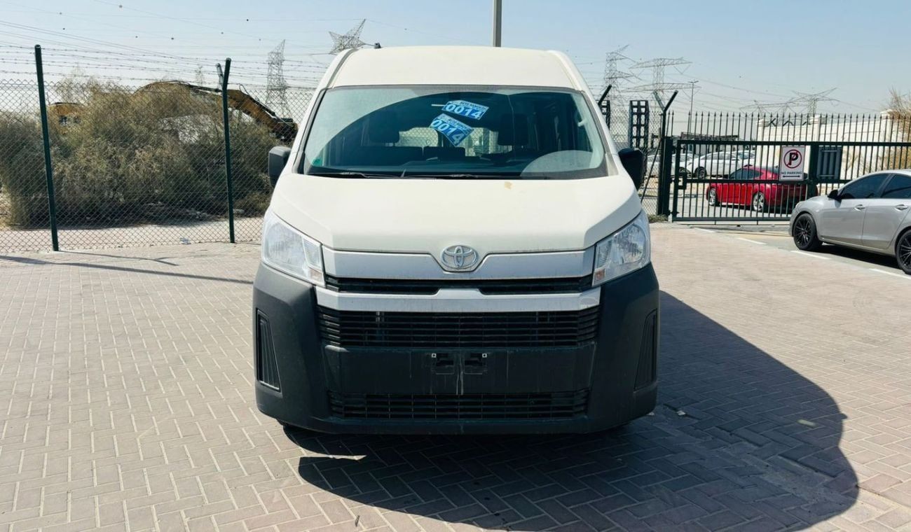 تويوتا هاياس Cargo Swing Door Automatic