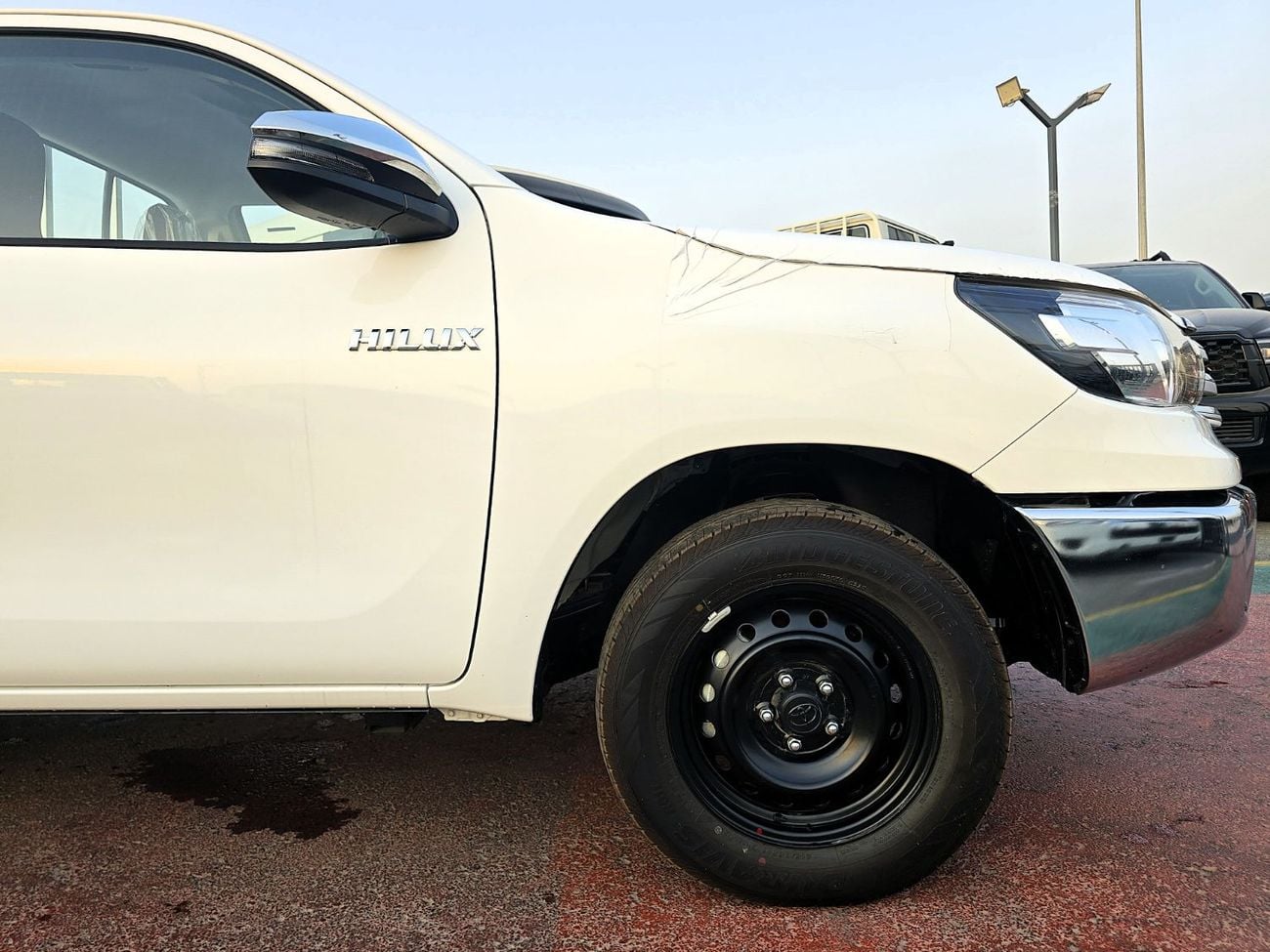 تويوتا هيلوكس  Toyota Hilux Single Cabin 2.4L diesel turbo M/T 2*4 White Color 2026 Model