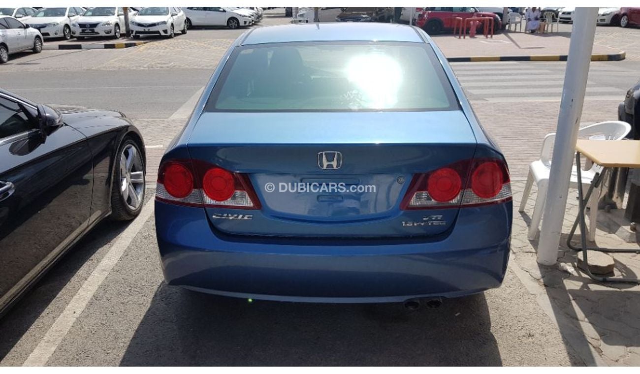 Honda Civic 2008 Gcc specs Full options sunroof DVD alloy wheels